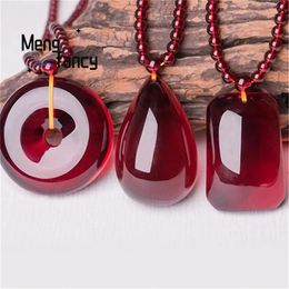 Pendants Amber Beeswax Sweater Chain Natural Stone Pendant Charms Fashion Fine Jewellery Men Women Amulets Luxury Souvenir Holiday Gifts