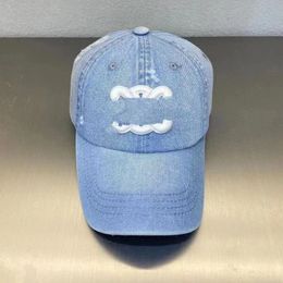 Designer Baseball Caps Embroidered Adjustable Cap Tattered Hats Cowboy Denim Hat For Women With Fashion Logo Summer Sunscreen