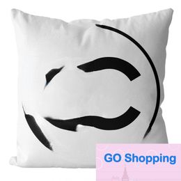 Quality Designer Throw Pillow Black and White Throw Pillow Letter Logo Home Pillow Cover Sofa Decoration Cushion Pillow Core Removable
