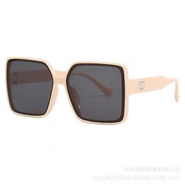 Designer Sunglasses New Fashionable D Home High end Sunglasses for Women with Large Frame Display Slim Appearance Versatile and Popular on the Internet Same Style an