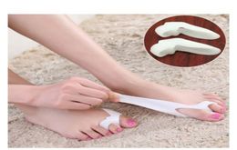 1pair Thumb Valgus Protector Silicone Gel foot fingers Two Hole Toe Separator Bunion adjuster Hallux Valgus feet care7100843