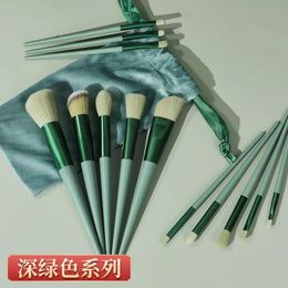 Brushes New 13 Four Seasons Green Makeup Brush Set Portable Soft powder blusher eye shadow Brush Complete Set of Makeup Tools Wholesale