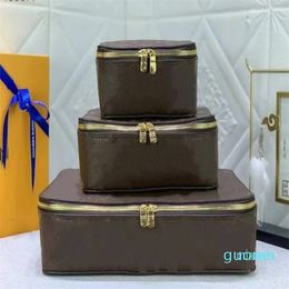 2024 Fashion Bags Large medium and small printed letters modern travel jewelry box cosmetic bag storage box