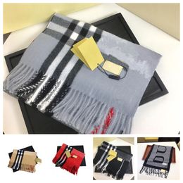 Scarves Designer Luxury Cashmere Winter Upscale Fringed Male England Seahorse Hair Plaid Fashion Long Joker Shawl Designer Scarf for Woman 49xh