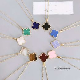 Designer Necklaces Vintage Pendant Necklace Copper Mother Pearl Of Shell Big Four Leaf Clover Flower Long Chain Sweater Necklace For Women With Box Party Gift