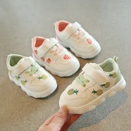 Autumn Baby Walking Shoes Cute Cartoon Sneakers Kids Leather Casual Shoes Toddler Girls Boys Soft Sole Sport Shoes Prewalker 240110
