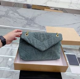 Luxurys Designers Shoulder bags 30CM Woman Fashion Handbags messenger crossbody Ladies Gold chain Totes