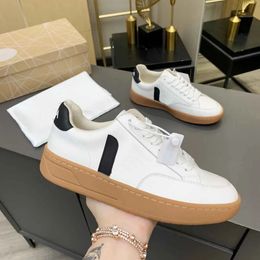 2024 Vja French Brazil Green Low-Carbon Life V Organic Cotton Flats Platform Sneakers Vejaon Womens Casual Classic White Designer Mens Loafers Vejaon Sneakers 445