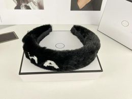 With BOX C Letter Designer FUR Headbands For Women Girl 2022 Winter New Luxury Wool Winter Headband Outdoor Hairband Head Wrap Bla3311411