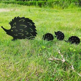 Garden Decorations Hedgehog Metal Stakes 4 Pcs Animal Hollow Out Statue For Yard Lawn Pathway Decoration Wrought Iron Crafts Gifts