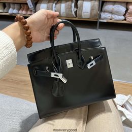 Designer Bags Luxury Fashion Totes Externally Sewn Box Leather Bag High-end Leather Handbag Glossy Cowhide Single Shoulder Crossbody Bag Fashionable Womens Bag