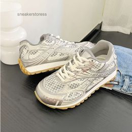 Super Silver Sneaker Sneakers Shoes Sports 2024 Casual Designer Cool Botteega Breath Orbit Genuine Leather Women Hot Mens Trend Fashion Gb6c