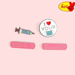 Hot Lapel Pins Medical Personalised Needle Tube Pink Band-aid Letter Design Badge Metal Enamel Symbol Pin Brooch for Women Men Clothes Collar t