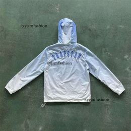 22ss Hot Selling Men Jacket Trapstar Irongate T Windbreaker-blue Grdient Blue Top Quality Embroidered Women Coat Sizes Xs-xl