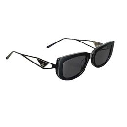 Designer Sunglasses P Family New Small Face Sunglasses Triangle Label INS Same Metal Leg Cat Eye Sunglasses for Women X2D0
