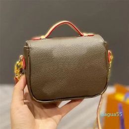 Designers handbags shoulder CrossBody Bag embossed Messenger bags women totes chain purses