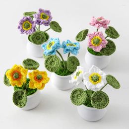 Decorative Flowers 1Pc Handmade Crochet Lotus Bonsai Hand-Knitted Artificial Plants Potted For Bedroom Home Garden Living Room Desktop