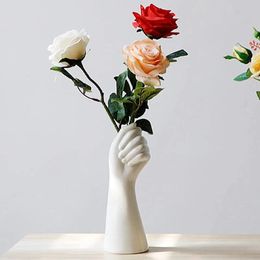 Ceramic Hand Vase Nordic Style Ceramics Creative Plant Flower Modern Home Office Decor Floral Composition 240110