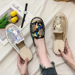 Slippers 2024 Spring And Summer Glitter Baofeng Half Women's Fashion Straw Bratted Flat Fisherman Shoes Net Yarn Muller