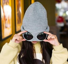 2020 Novelty glasser winter hats Beanies Skuies Skiing Cap with Removable Glasses Men Women Winter Knitted Hat novelty caps6890010