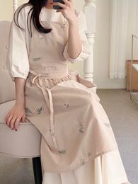 Korean Style Cotton Embroidered Apron for Woman Dress Baking Flower Shop Art Manicure Milk Tea Barista Blouse Bib 240111