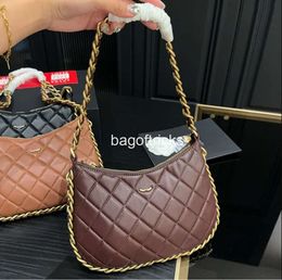 Women Designer Half Round Hobos Bag Quilted Leather Braid Matelasse Chain Design Gold Metal Hardware 22x14cm 4 Colors Shoulder Handbag Luxury Wallet Sacoche