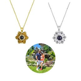 Necklaces DOREMI Custom Projection Picture Necklace Coloful Design Flower Necklace Brass Gold Heart Snowflake Valentine's Day Gift Jewellery