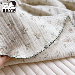 Muslin 100% Cotton 120*130cm Soft born Blankets 4 Layers Bath Gauze Infant Swaddle Wrap Sleepsack Stroller Cover 240111