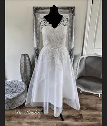 CUSTOM MADE Ivory Floor Length Wedding Dresse with Lace-up Back Sleeveless V-neck White Lace Appliques Bridal Gowns Tulle A-Line Woman Real Photos Dress For bebridal1