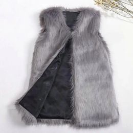 Women's Vests Female Faux Fur Vest Stylish Winter V-neck Jacket Sleeveless Streetwear Outerwear For Warmth Fashion Solid