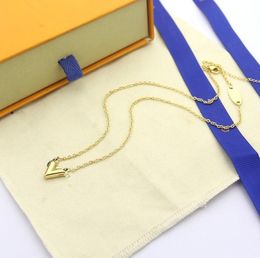 Luxury Designer Jewellery bracelet brand V letter pendant necklaces for womens necklaces and bracelets combination Valentine039s 1015738