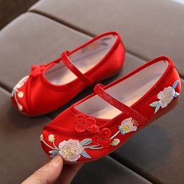 Children's Embroidered Cloth Shoes Chinese Style Girls Shoes Festival Vintage Chinese Shoes Kids Shoes For Girl CSH1440 240111