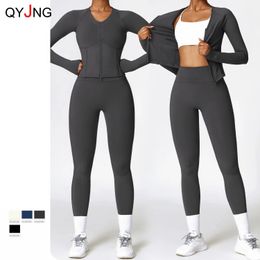 Autumn Winter Velvet Gym Set Women Tracksuit Long Sleeve Jacketleggings Training Suit for Fitness Yoga Wear Black Sport Outfit 240112