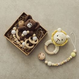 Baby Toys Crochet Amigurumi Rattle Wooden Ring born Dummy Holder Pacifier Chain Chewing Teething Educational 240111