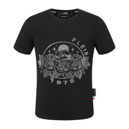 PLEIN BEAR T SHIRT Mens Designer Tshirts Brand Clothing Rhinestone PP Skulls Men T-SHIRT ROUND NECK SS SKULL Hip Hop Tshirt Top Tees 16794