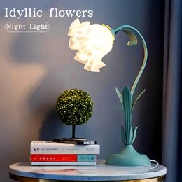 Modern Bedside Lamp Stained, Flower Table Lamp, Reading Lamp Desk Lights,19.6 Inches Tall For Bedroom, Living Room, Office, Dresser.