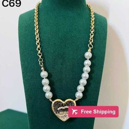 Pendant Necklaces Pendant Necklaces Charm Womens Pendant Necklace Designer Brand Love Gold Necklace Classic Luxury Gift Pearl Necklace New Autumn Vintage Design G