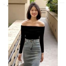 Women's T Shirts French Style Collarbone Exposed Long Sleeved T-shirt Sexy Sweet And Spicy Slim Fit Black One Shoulder Top Female Clothes