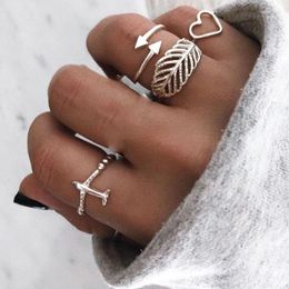 Cluster Rings 5pcs/sets Bohemian Heart Joint Sets For Women Vintage Alloy Leaf Aircraft Wave Open Ring Jewellery Gift