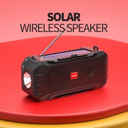 Speakers Emergency Radio Solar Powered Bluetooth Wireless Speaker Hand Crank Radio with LED Flashlight Loudspeaker Waterproof Boombox