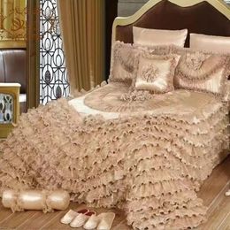 Luxury Champagne Wedding Style Jacquard Stereoscopic Lace Bedspread Bed skirt Shett Coverlet Cover Set Pillowcases 240112