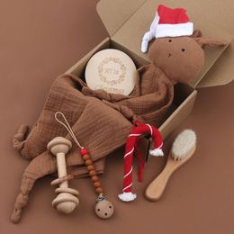 6PcsSet Bunny Soothe Appease Towel Beech Wood Rattle Toy Hairbrush Pacifier Chain Clips born Christmas Gift Box 240111