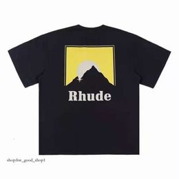 Rhude Designers Mens Embroidery T Shirts for Summer Mens Tops Letter Shirt Womens Tshirts Clothing Short Sleeved Large Plus Size 100% Cotton Tees 352