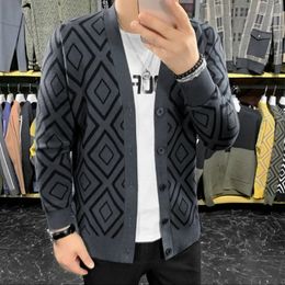 British Style Men Diamond Cheque Colour Contrast Cardigan Men's Sweater Fashion All-match Cardigan Men's Casual Slim-fit Knitwear 240111