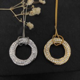 Designer-DY-Diamant-Halskette mit elegantem Doppelherz und rundem Doppelring, exquisiter kugelförmiger Volldiamant, Mini-Quadrat-Luxusgeschenk