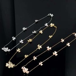 Luxury vanclef bracelet Fashion Classic four leaf clover bracelet Desginer Clover Fanjia Clover Full Diamond Necklace New Product Clover Necklace Rose Gold Collar