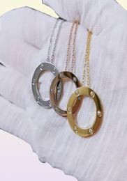 Designer Produzione competitiva moda classica anello a vite ciondolo rotondo collana con pancake con diamanti d'amore Luxury4139166
