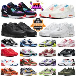 Designer Classic Running Shoes Men Triple White Black Supernova Photon Dust Cool Grey UNC Green Grape Infrared Bred Solar Flare Orange Camo Mens Trainers Sneakers