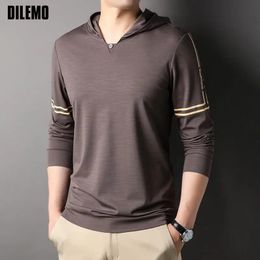 Top Grade Fashion Brand Designer Classic Plain Long Sleeve t Shirt Men With Hoodie Trending Tops Casual Mens Clothing 240111