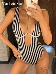 Women's Swimwear S - XL New Striped V shape Wire One Piece Swimsuit Women Female V-bar Underwired Bather Bathing Suit Swim Monokini V472 YQ240112